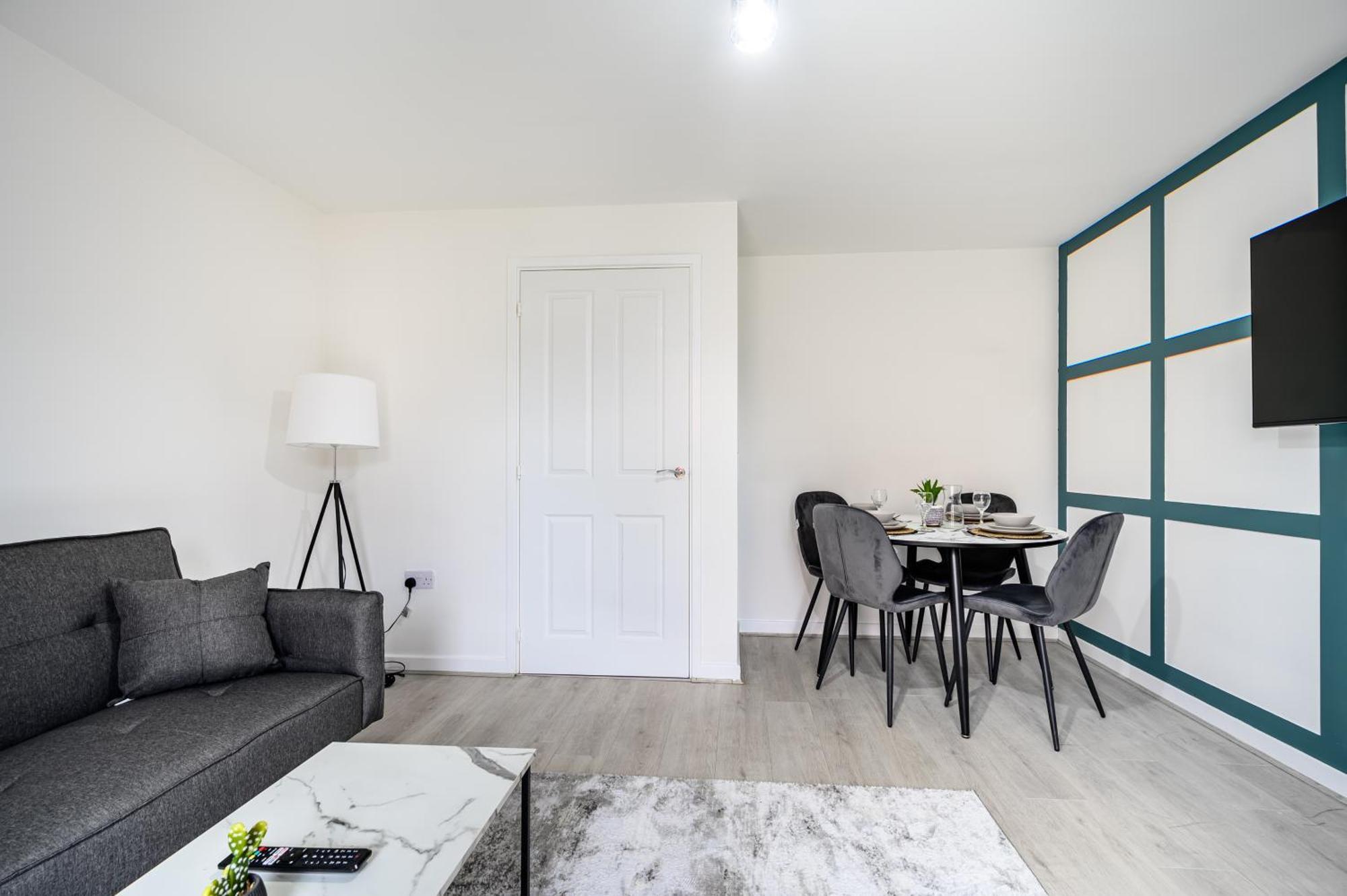 Sleeps 5, Centre Close, Manchester, Free Fast Wi-fi, Free Parking, 55-inch Tv, Self-check In - Contractors! * Manchester